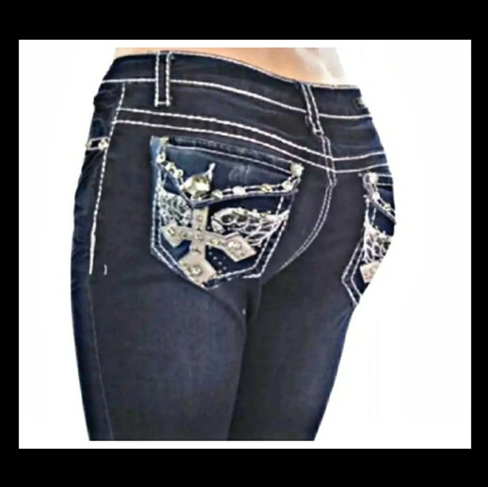 🌹embellished bermuda shorts..NO OFFERS